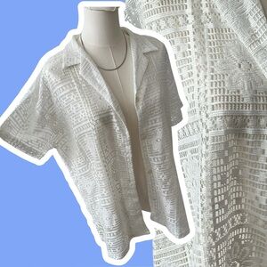 Vintage Y2K floral lace lightweight button down shirt short sleeve white M